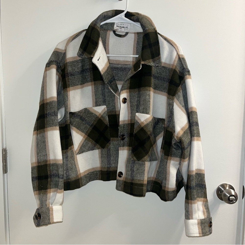 For the Republic Plaid Cropped Shacket